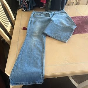 Women’s 524  super low Levi jeans